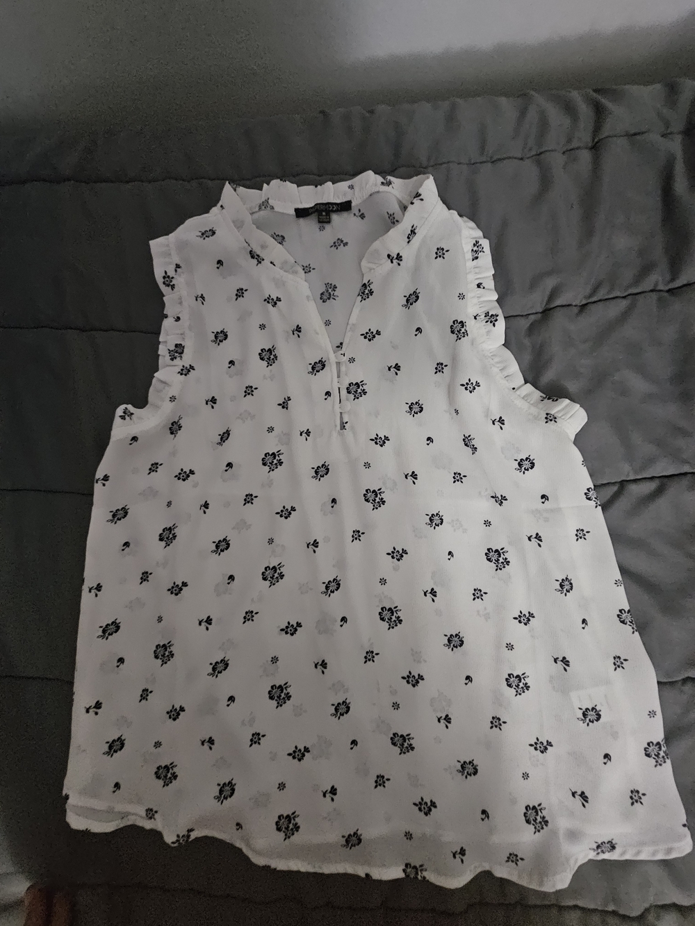 Papermoon White Sleeveless Floral Ruffle Camisole